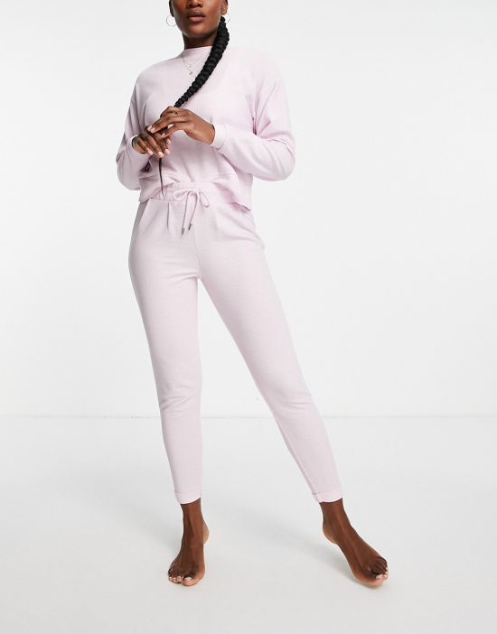 https://images.asos-media.com/products/asos-design-lounge-mini-waffle-sweat-sweatpants-set-in-lilac/201012391-1-lilac?$n_550w$&wid=550&fit=constrain