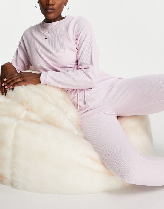 https://images.asos-media.com/products/asos-design-lounge-mini-waffle-sweat-sweatpants-set-in-lilac/201012391-4?$n_550w$&wid=550&fit=constrain