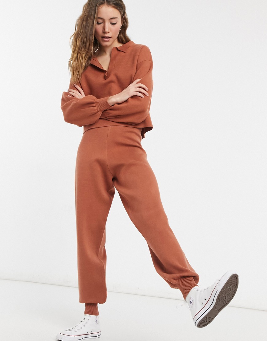 ASOS DESIGN Lounge premium knitted sweatpants in rust-Brown