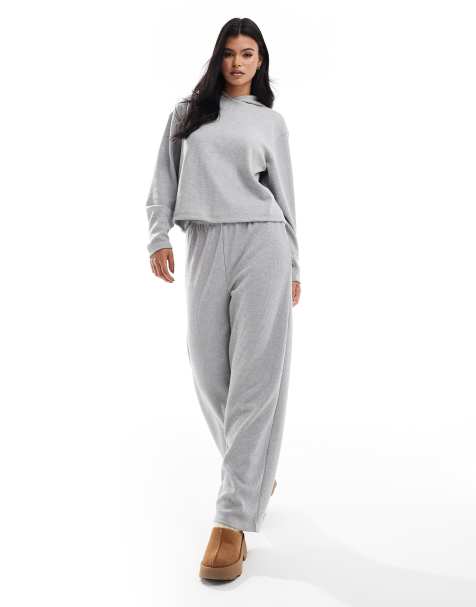 ASOS DESIGN – Lounge-Set in Glitzer-Grau mit Waffelstruktur bestehend aus Kapuzenpullover und Hose mit weitem Bein - view 1