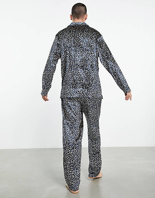  lounge shirt and trouser pyjama set in leopard print velour 