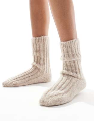 ASOS DESIGN - Lounge-Socken aus Grobstrick in Hellbeige-Neutral