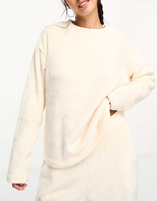 ASOS DESIGN lounge super soft fleece sweatshirt & sweatpants set