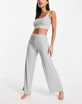 parallel pants with crop top