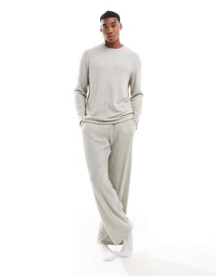 ASOS DESIGN ASOS DESIGN loungewear set with long sleeve t-shirt in light green