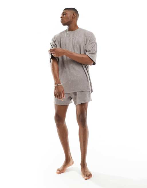 ASOS DESIGN - Loungekledingset van T-shirt en short van getextureerde geribbelde stof in stone