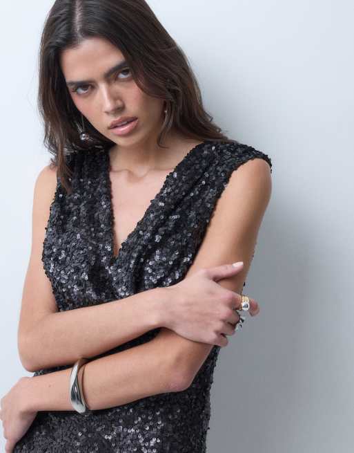 ASOS DESIGN low plunge matte sequin long line top in black, 4 of 5
