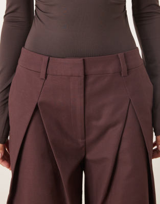 Asos Design Low Rise Deep Pleat Pants In Brown