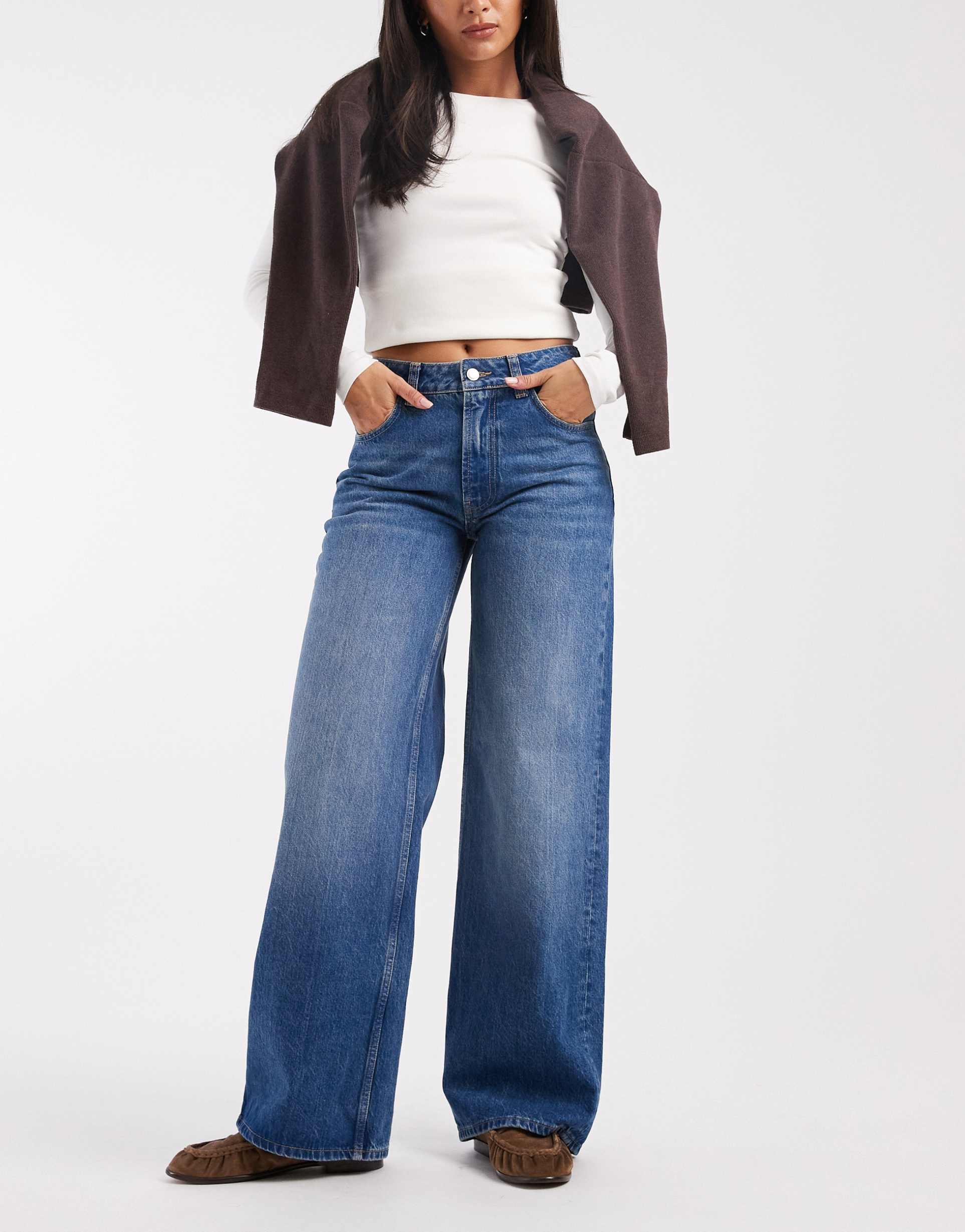 asos design low rise wide leg jeans in mid wash