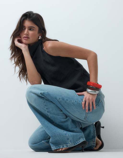 ASOS DESIGN low waist wide leg jeans in light mid blue, 2 of 5