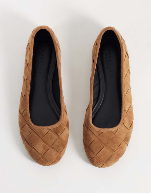ASOS DESIGN Lowell Premium-Ballerinas aus Wildledergewebe in Hellbraun, 2 von 4