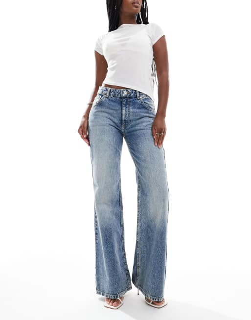 ASOS DESIGN - Løstsiddende lyseblå jeans med svaj