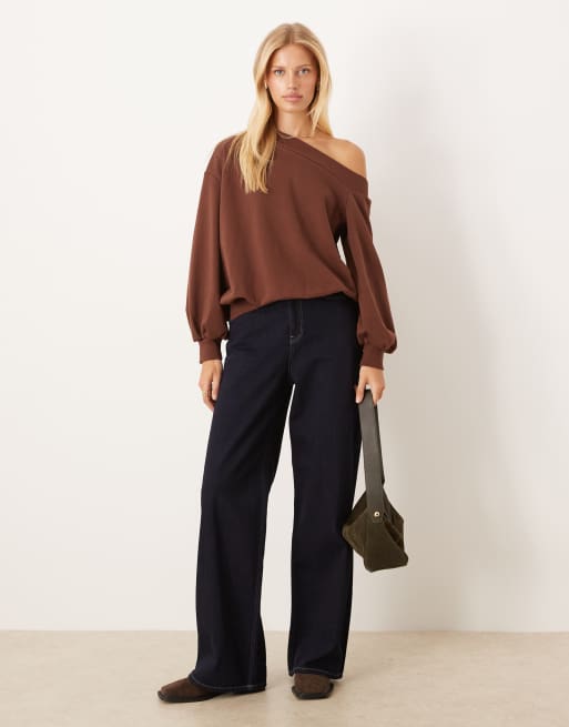 ASOS DESIGN - Løstsiddende oversized brun offshoulder-sweatshirt, 3 af 4