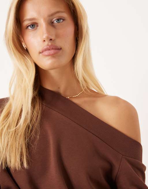 ASOS DESIGN - Løstsiddende oversized brun offshoulder-sweatshirt, 4 af 4