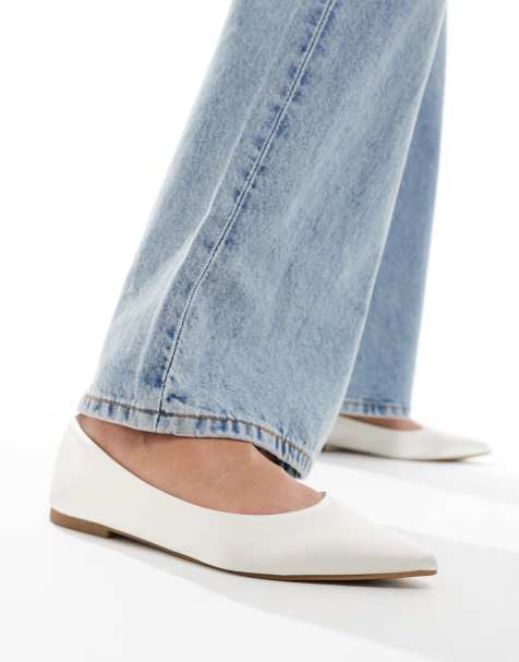 Plain white hot sale flat shoes