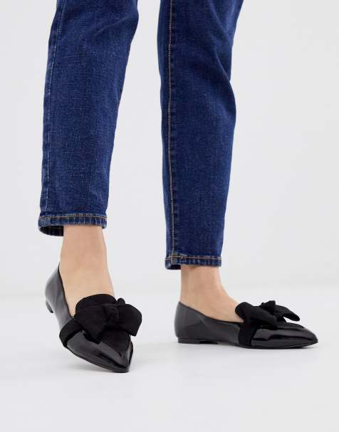 ASOS DESIGN – Ludo – Spitze Ballerinas mit Schleife in Schwarz