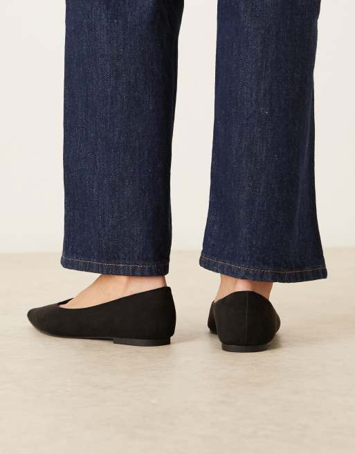 ASOS DESIGN – Ludo – Svarta, platta ballerinaskor i mockaimitation med spetsig tå, 2 av 4