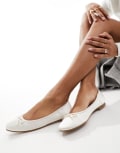 [ASOS DESIGN] ASOS DESIGN Lullaby basic bow ballet flats in ivory-White 38 IVORY