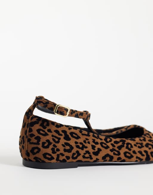 ASOS DESIGN - Lulu - Ballerina's met T-staafje in luipaardprint, 4 van 4