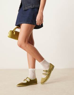 ASOS DESIGN - Lumina - Mary-Jane-Ballerinas aus grünem Satinmix mit doppeltem Riemen