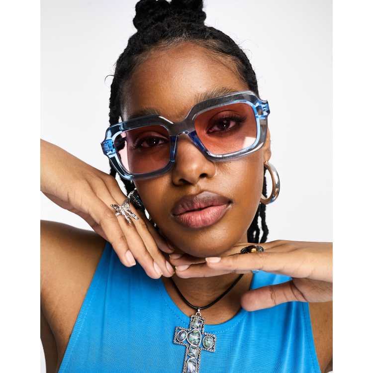 Lunettes carrées pour femme à monture épaisse et transparente