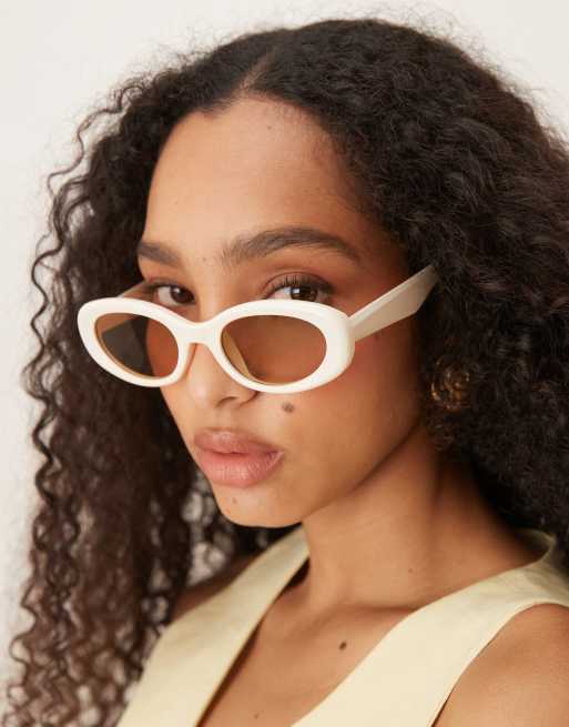 ASOS DESIGN - Lunettes de soleil à monture ovale - Blanc laiteux, 2 de 3