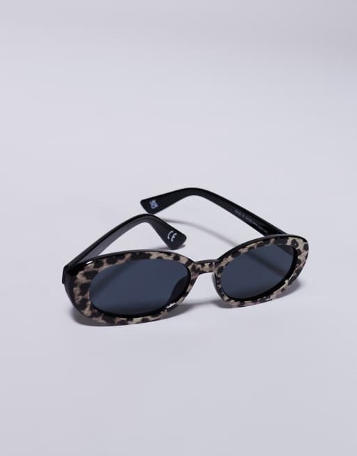 ASOS DESIGN - Lunettes de soleil fines et ovales à imprimé léopard - Gris, 2 de 3