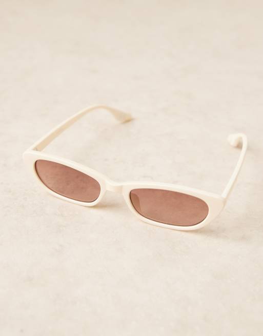 ASOS DESIGN - Lunettes de soleil œil de chat fines - Blanc brillant, 2 de 3