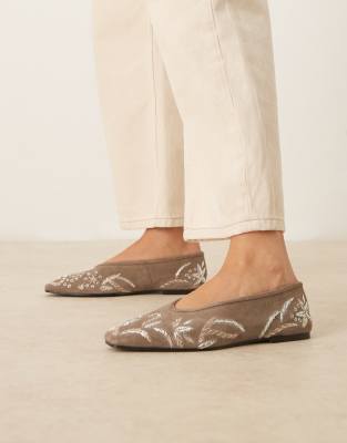  Lupin premium embroided chisel toe ballets in olive