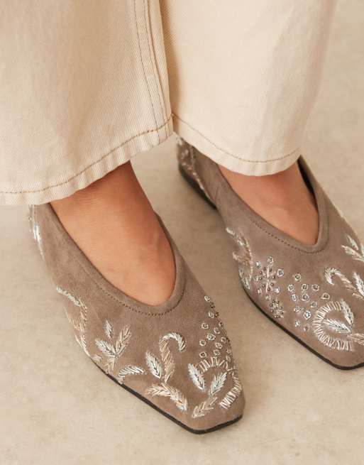 ASOS DESIGN Lupin premium embroidered chisel toe ballet flats in olive, 3 of 4