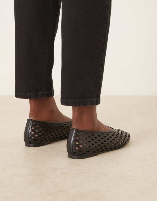 ASOS DESIGN – Lush – Ballerinas in Schwarz mit Laserausschnitten, 4 von 4