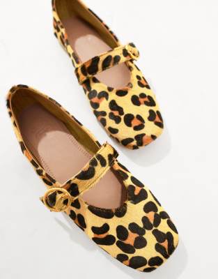 ASOS DESIGN - Luxe - Ballerinas im Mary-Jane-Stil aus hochwertigem Leder in Leopardenoptik-Neutral