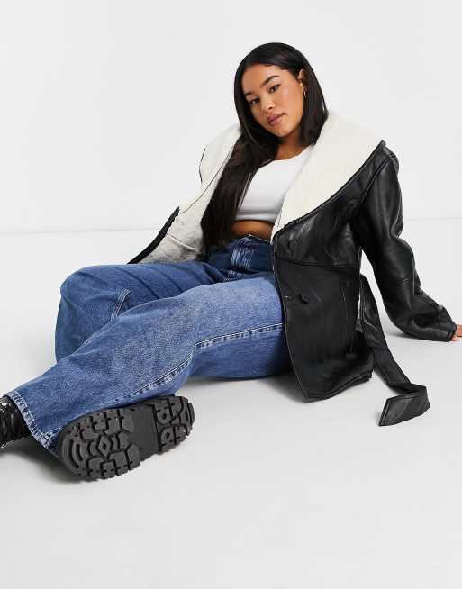 ASOS DESIGN Luxe Curve - Giacca doppiata in pile borg nera con colletto e cintura