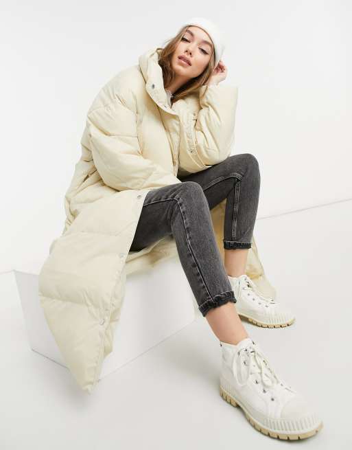 ASOS DESIGN Luxe - Luxe gewatteerde maxi jas in crème