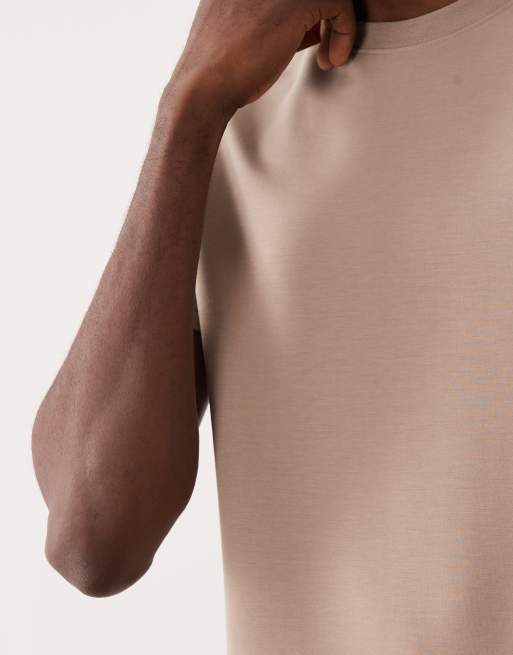 ASOS DESIGN Luxe - T-shirt vestibilità classica in tessuto interlock beige, 5 di 5