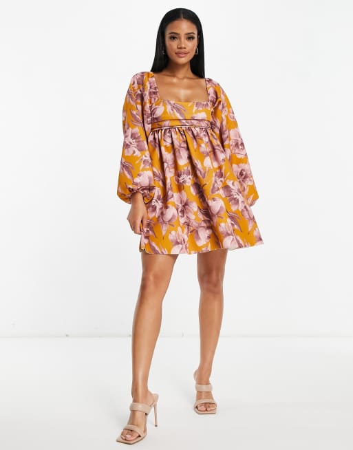 ASOS DESIGN – Luźna sukienka mini z dekoltem karo i wzorem w akwarelowe kwiaty