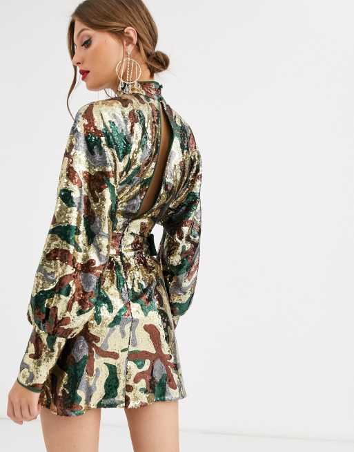 ASOS DESIGN – Luźna sukienka mini z paskiem i cekinowym wzorem moro, 2 z 4