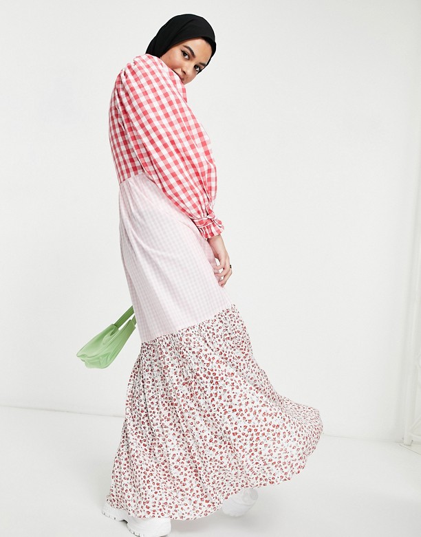 ASOS DESIGN – Luźna warstwowa sukienka maxi z długimi rękawami z mieszanym wzorem w kratkę vichy i w kwiatki Kratka vichy / kwiatowy wzÓr Sport 