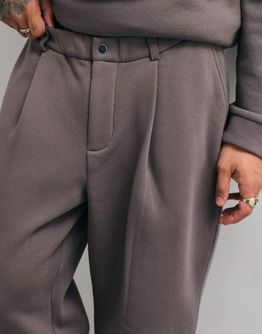 ASOS DESIGN luźne joggery zwężane z zakładkami w kolorze grafitowym, 2 z 5