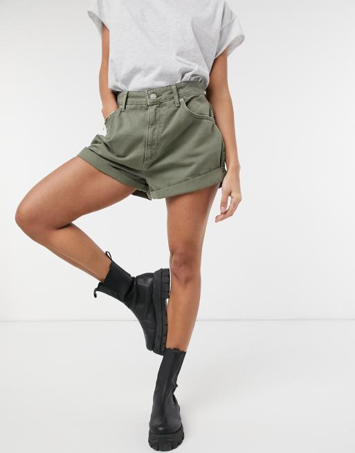ASOS DESIGN – Luźne szorty mom fit w kolorze spranego khaki