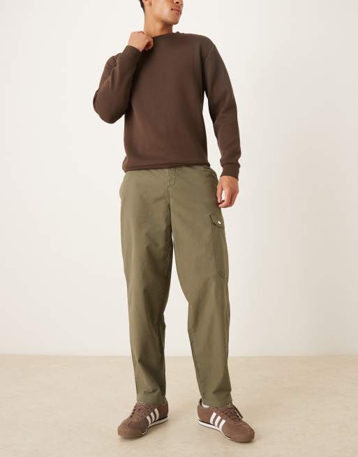 ASOS DESIGN – Luźne zwężane bojówki ściągane na sznurek w kolorze khaki, 2 z 5