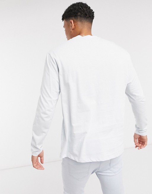 ASOS DESIGN – Luźny T-shirt z organicznej bawełny z długim rękawem i nadrukiem miasta z przodu GRTF