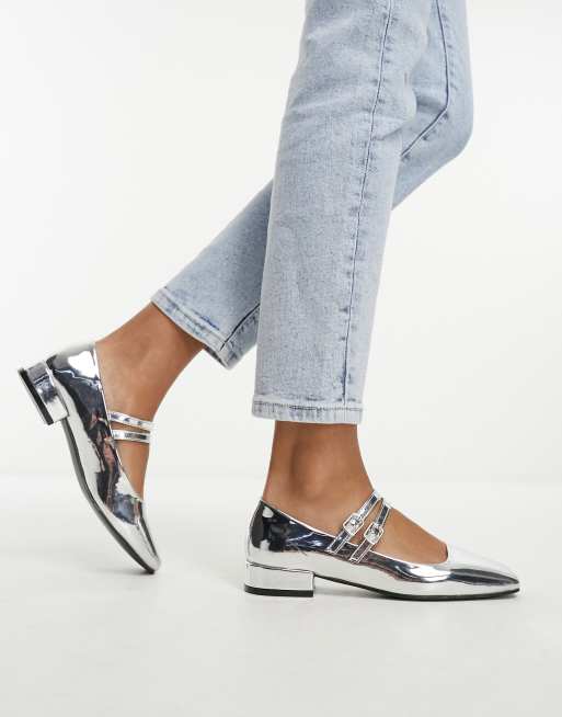 ASOS DESIGN sneakers in metallic silver