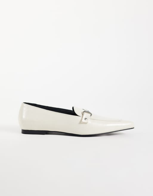 ASOS DESIGN Lyric ballerine a punta con dettaglio snaffle in bianco sporco, 4 di 4