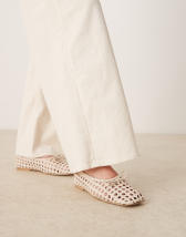 Glamorous ballerina flats in mesh beige polkadot