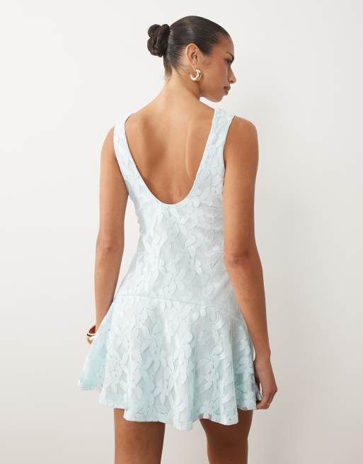 ASOS DESIGN - Lyseblå minikjole i blondestof med flagrende sømkant, 4 af 4
