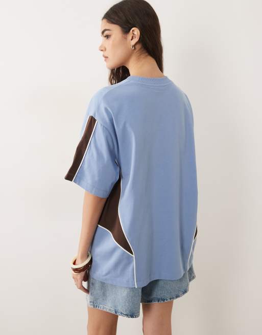 ASOS DESIGN - Lyseblå oversized fodbold-T-shirt med grafik, 3 af 4