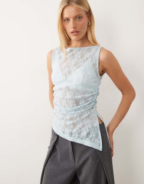 ASOS DESIGN - Lyseblå ærmeløs top i blondemateriale med rynkede sider og asymmetrisk snit - view 1