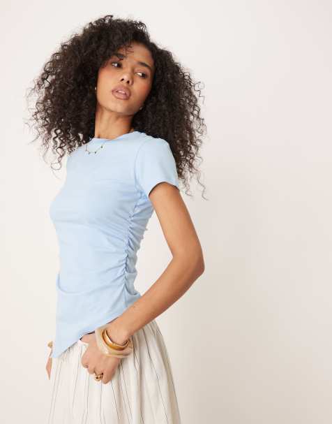 ASOS DESIGN - Lyseblå T-shirt med asymmetrisk snit og rynker i siden - view 1