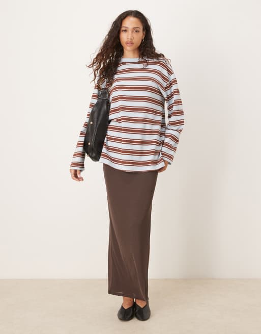 ASOS DESIGN - Lyseblå T-shirt med tekstur og chokoladebrune striber, 2 af 4